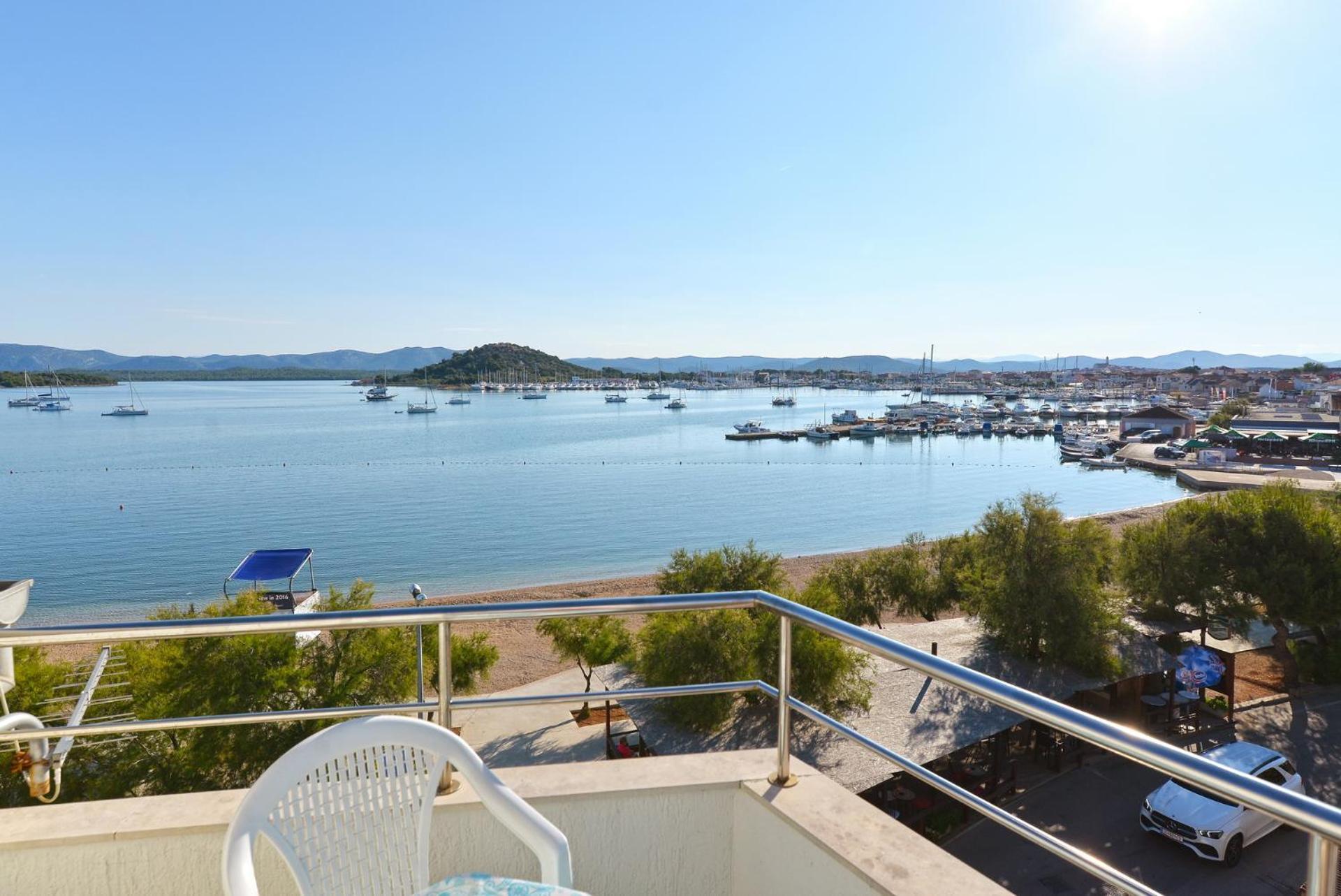 Apartman Mana, Murter Bagian luar foto